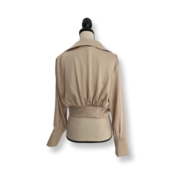 Goldie satin champagne cropped deep V neck blouse size M/L - Picture 3 of 5